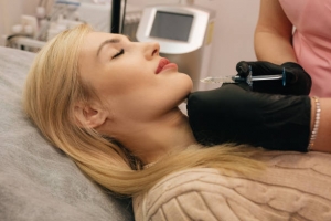 The Riyadh Rejuvenation: Botox Injections for Lasting Beauty